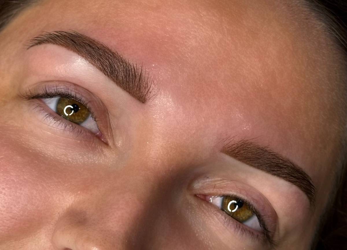 Twee genezen powderbrows van dichtbij